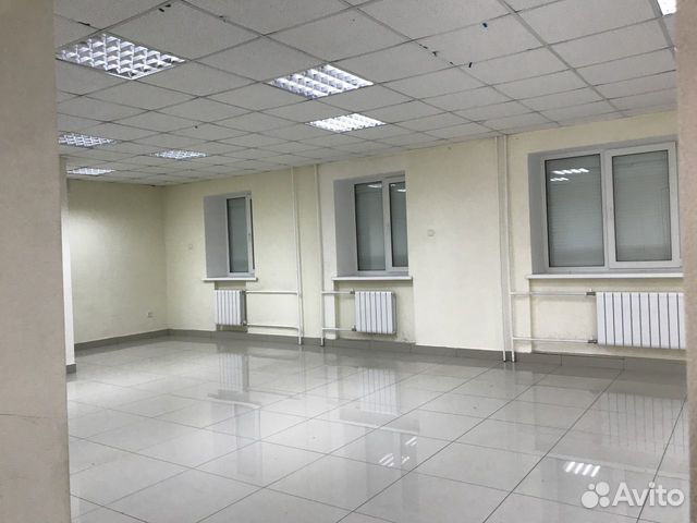 Помещение под магазин, офис