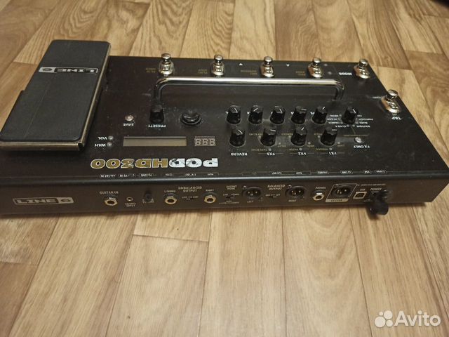Line 6 POD HD300 с чехлом