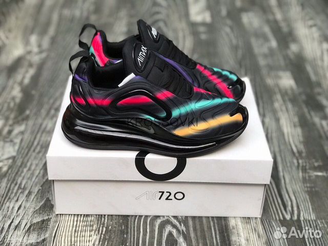 Кроссовки Nike Air Max 720 Кроссовки Nike Air Max 720