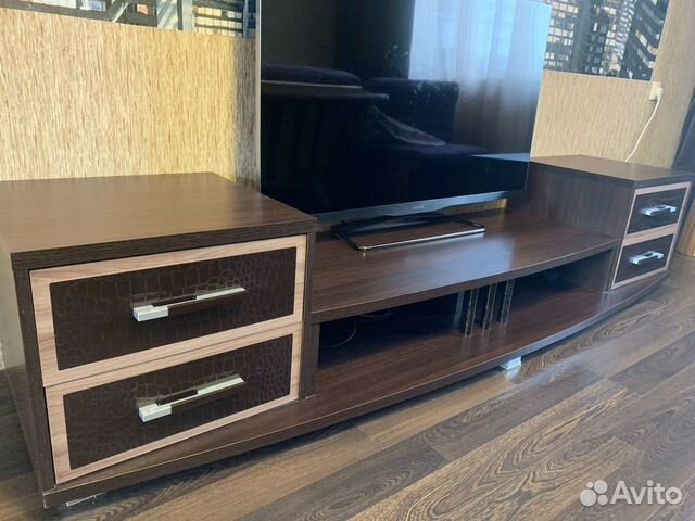 Тумба под телевизор