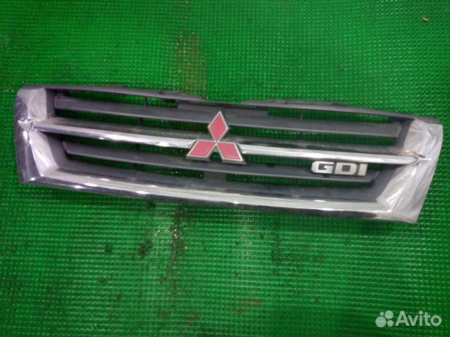 Решетка радиатора Mitsubishi Pajero V75W 6G74 1999 Решетка радиатора Mitsubishi Pajero V75W 6G74 1999