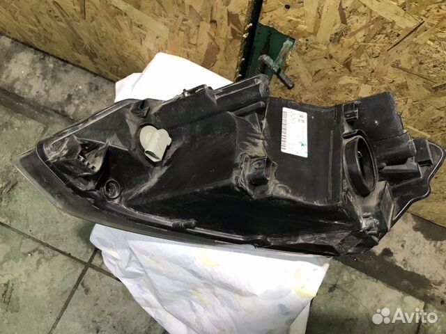 Фара правая Volkswagen polo sedan Фара правая Volkswagen polo sedan