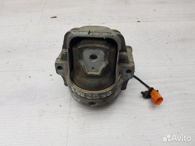 Опора двигателя Audi A4 B8 cdhb 2010 Опора двигателя Audi A4 B8 cdhb 2010