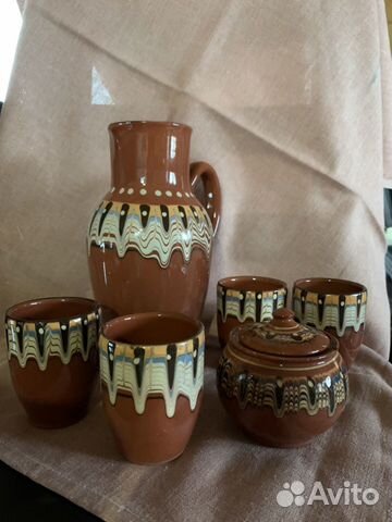 Керамический кувшин и бокалы