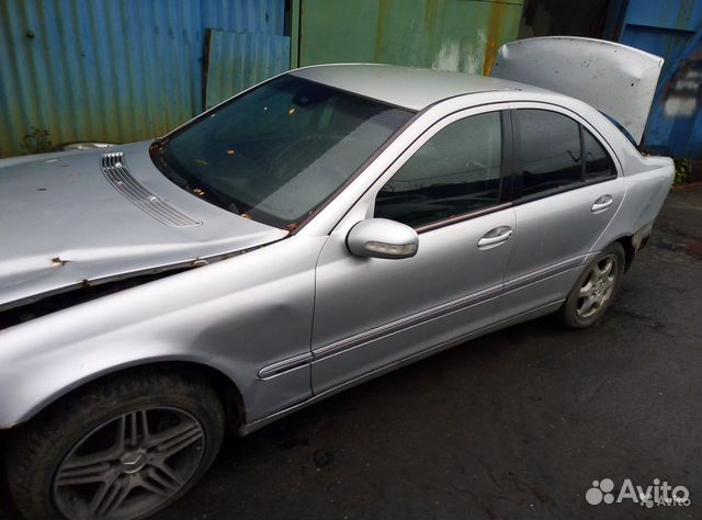 8 Запчасти на Mercedes W203 C230 C240