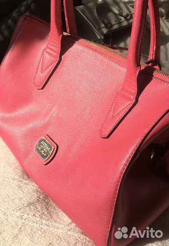 Сумка Guess малиновая