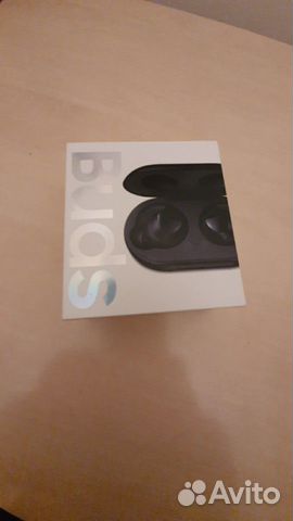 Беспроводные наушники samsung buds