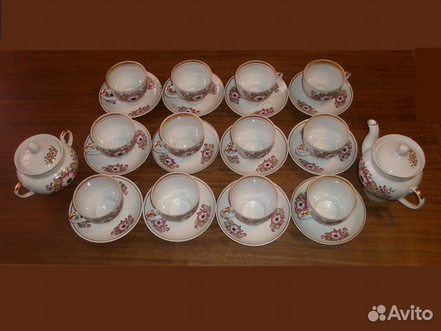 Чайный сервиз на 12 персон Чайный сервиз на 12 персон