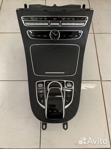 Консоль панель w213 mercedes E class Консоль панель w213 mercedes E class