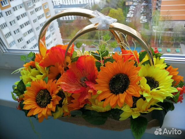 Декор из колец для свадьбы