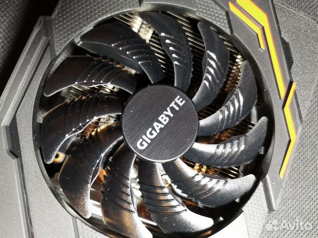 Видеокарта Gigabyte GTX 1070 8 GB Видеокарта Gigabyte GTX 1070 8 GB