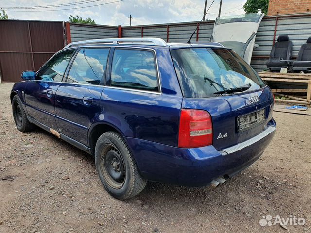 В разборе Audi A4 B5 2.4 MT