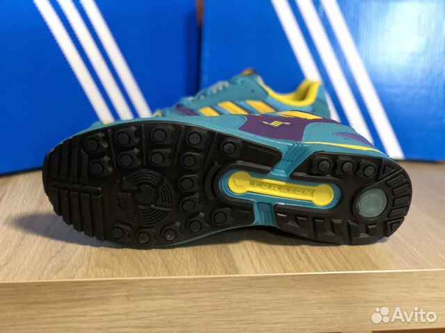 Новые кроссовки adidas zx 4000 голубые Новые кроссовки adidas zx 4000 голубые