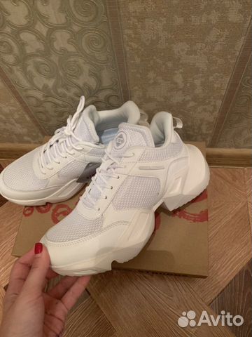 Кроссовки Кроссовки