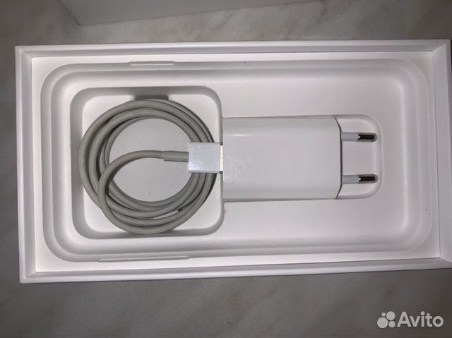 Телефон iPhone XR 64 Телефон iPhone XR 64