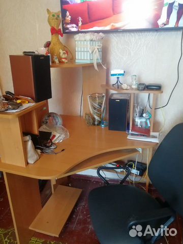 Компьютерный стол и стул офисный