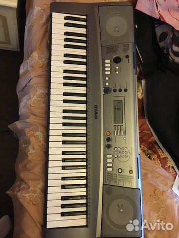 Синтезатор Yamaha PSR-R300