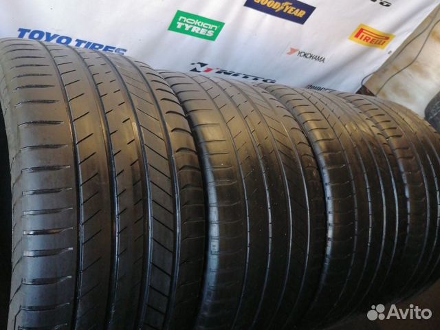 Лето Michelin Latitude Sport 3 295/35R21 107Y l Лето Michelin Latitude Sport 3 295/35R21 107Y l