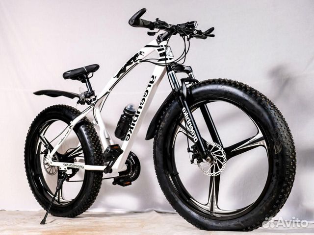 Велосипед Фэтбайк GreenBike Белый на литых Велосипед Фэтбайк GreenBike Белый на литых