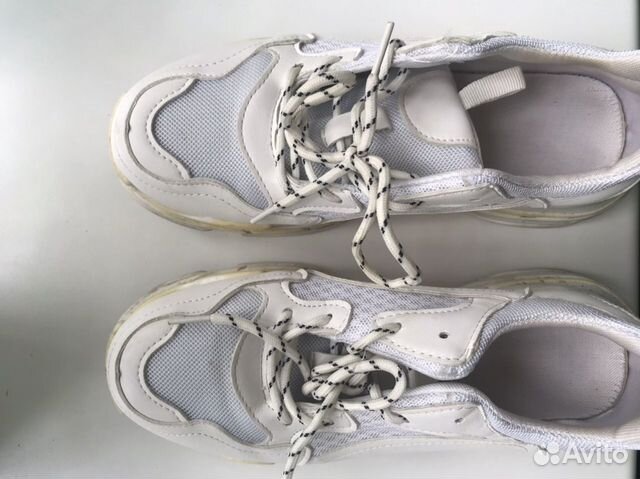 Кроссовки женские