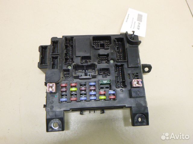 Блок предохранителей Mitsubishi Lancer CX CY