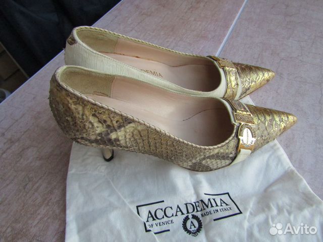 Новые туфли Accademia из натуральной кожи
