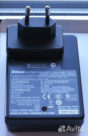 Зарядное устройство Nikon MH-24 Зарядное устройство Nikon MH-24