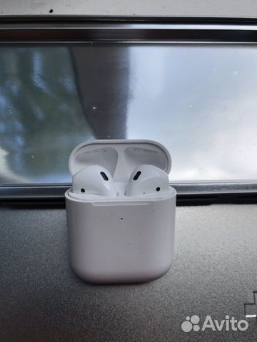 Наушники AirPods Наушники AirPods