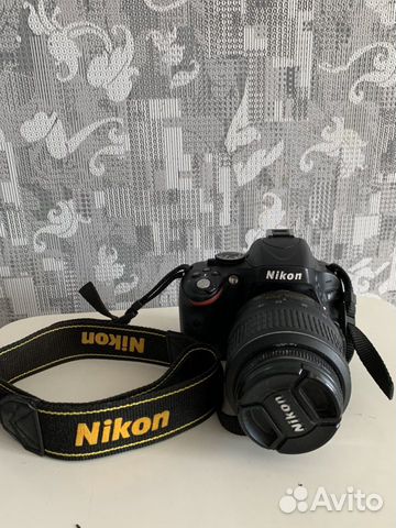 Зеркальный фотоаппарат Nikon 5100 с объективом и ч Зеркальный фотоаппарат Nikon 5100 с объективом и ч