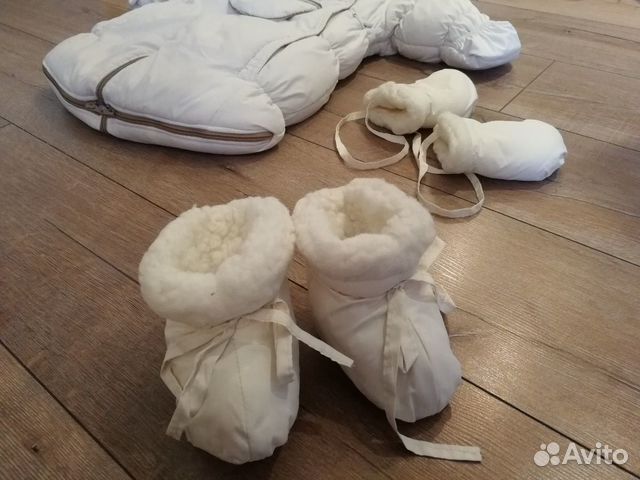 Детский зимний белый комбинезон трансформер 74 р Детский зимний белый комбинезон трансформер 74 р
