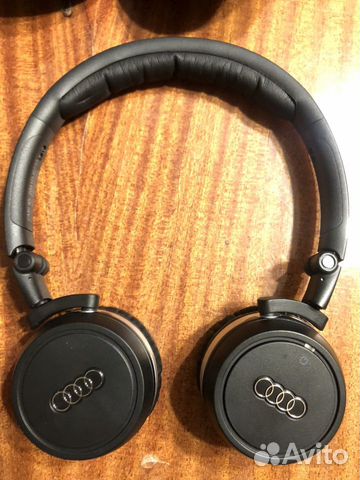 Наушники Audi