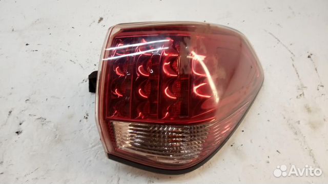 Фонарь задний наружный правый Infiniti QX56/QX80