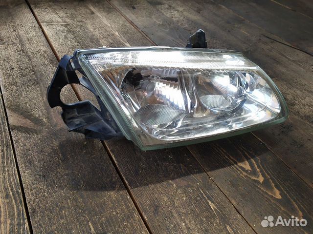 Фара передняя правая Nissan Almera 2 хэтчбек 2001 Фара передняя правая Nissan Almera 2 хэтчбек 2001