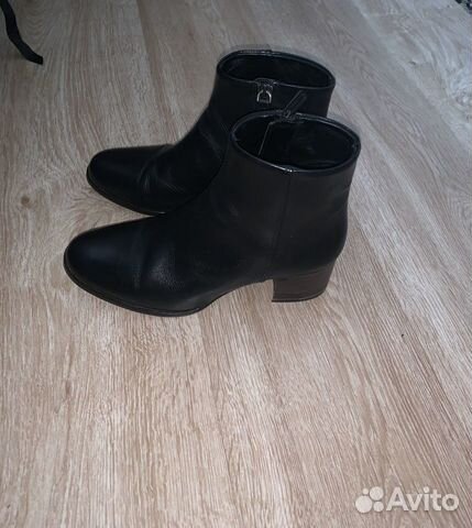 Женские ботинки