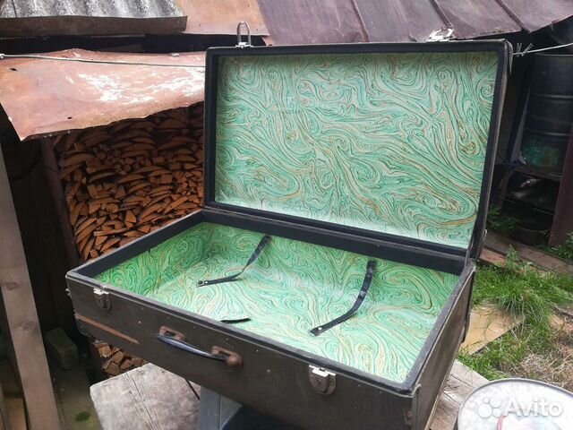 Чемодан старинный