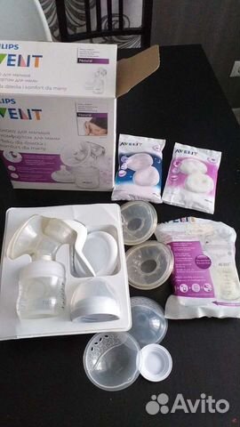 Молокоотсос Avent с накладками и пакетами