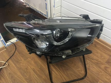 Фара правая Mazda CX-5 LED