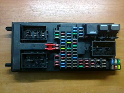 Блок предохранителей салона Discovery 3 06г