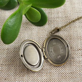 Медальон Камея Дама на сером