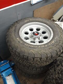 Колеса R16 с резиной 275/70/16 BF goodrich AT, Toy