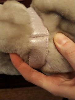 Шуба мутон с воротом из песца