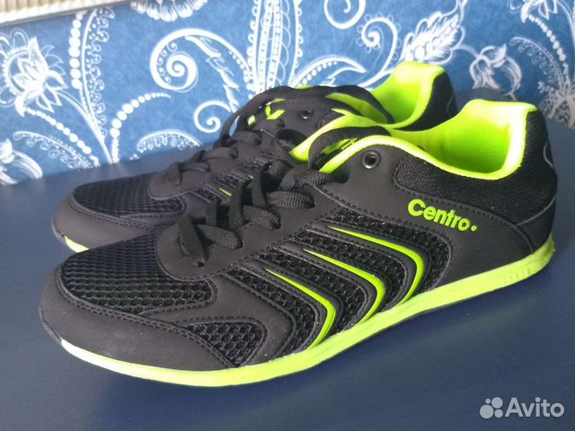 Новые кроссовки р-р 42