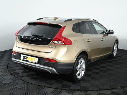 Volvo V40 Cross Country, 2013