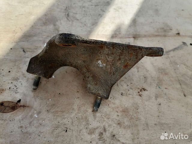 Кронштейн Ford Mondeo 3