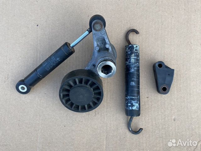 Натяжитель ремня генератора Mercedes om606 w140