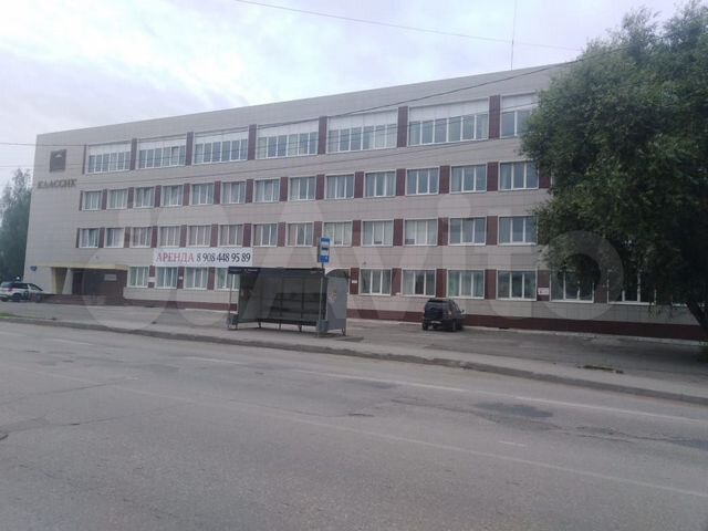 Административное здание 4 этажа, земельный участок