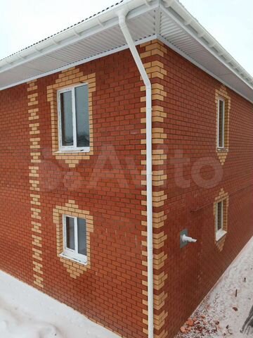 Коттедж 192 м² на участке 10 сот.