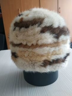 Продам меховую женскую шапку