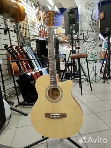 Гитара Elitaro