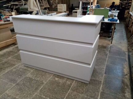 Стойка ресепшн угловая, новая